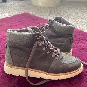 Wore once flat boots!